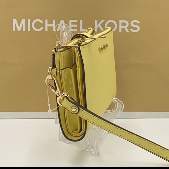 MICHAEL KORS LARGE DOUBLE ZIP WRISTLET WALLET BUTTERCUP COLOR - Picture 4 of 16